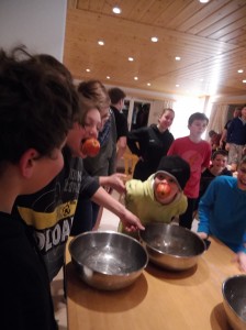 Skilager 2020 Freitag bunter Abend (17)