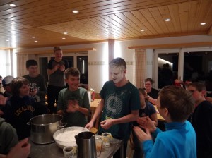Skilager 2020 Freitag bunter Abend (23)
